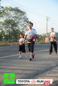 BIB: 6811, 7365, 7554, 2019
                            <button type="button" onclick="openModal(6573208)" class="btn btn-primary btn-sm float-right btn-popup" data-toggle="modal" data-target=".modal-high-quality">
                        <i class="fas fa-shopping-cart"></i> Add to Cart
                    </button>
                                            <button type="button" onclick="isThisMe(6573208, true)" class="btn btn-success btn-sm float-right btn-popup btn-isme hidden" data-toggle="tooltip" data-placement="bottom" title="นี่คือรูปของคุณใช่ไหม คลิกที่นี่เพื่อเอาเข้าอัลบั้ม">
                        <i class="fas fa-plus"></i> Add to album
                    </button>
                    <button type="button" onclick="isThisMe(6573208, false)" class="btn btn-warning btn-sm float-right btn-popup btn-isnotme hidden">
                        <i class="fas fa-ban"></i> Remove from album
                    </button>