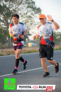 BIB: 921, 7051, 2019
                            <button type="button" onclick="openModal(6571893)" class="btn btn-primary btn-sm float-right btn-popup" data-toggle="modal" data-target=".modal-high-quality">
                        <i class="fas fa-shopping-cart"></i> Add to Cart
                    </button>
                                            <button type="button" onclick="isThisMe(6571893, true)" class="btn btn-success btn-sm float-right btn-popup btn-isme hidden" data-toggle="tooltip" data-placement="bottom" title="นี่คือรูปของคุณใช่ไหม คลิกที่นี่เพื่อเอาเข้าอัลบั้ม">
                        <i class="fas fa-plus"></i> Add to album
                    </button>
                    <button type="button" onclick="isThisMe(6571893, false)" class="btn btn-warning btn-sm float-right btn-popup btn-isnotme hidden">
                        <i class="fas fa-ban"></i> Remove from album
                    </button>