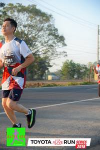 BIB: 2961, 2019
                            <button type="button" onclick="openModal(6573174)" class="btn btn-primary btn-sm float-right btn-popup" data-toggle="modal" data-target=".modal-high-quality">
                        <i class="fas fa-shopping-cart"></i> Add to Cart
                    </button>
                                            <button type="button" onclick="isThisMe(6573174, true)" class="btn btn-success btn-sm float-right btn-popup btn-isme hidden" data-toggle="tooltip" data-placement="bottom" title="นี่คือรูปของคุณใช่ไหม คลิกที่นี่เพื่อเอาเข้าอัลบั้ม">
                        <i class="fas fa-plus"></i> Add to album
                    </button>
                    <button type="button" onclick="isThisMe(6573174, false)" class="btn btn-warning btn-sm float-right btn-popup btn-isnotme hidden">
                        <i class="fas fa-ban"></i> Remove from album
                    </button>