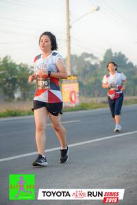 BIB: 3870, 2019
                            <button type="button" onclick="openModal(6571547)" class="btn btn-primary btn-sm float-right btn-popup" data-toggle="modal" data-target=".modal-high-quality">
                        <i class="fas fa-shopping-cart"></i> Add to Cart
                    </button>
                                            <button type="button" onclick="isThisMe(6571547, true)" class="btn btn-success btn-sm float-right btn-popup btn-isme hidden" data-toggle="tooltip" data-placement="bottom" title="นี่คือรูปของคุณใช่ไหม คลิกที่นี่เพื่อเอาเข้าอัลบั้ม">
                        <i class="fas fa-plus"></i> Add to album
                    </button>
                    <button type="button" onclick="isThisMe(6571547, false)" class="btn btn-warning btn-sm float-right btn-popup btn-isnotme hidden">
                        <i class="fas fa-ban"></i> Remove from album
                    </button>