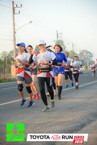 BIB: 4106, 2019
                            <button type="button" onclick="openModal(6565984)" class="btn btn-primary btn-sm float-right btn-popup" data-toggle="modal" data-target=".modal-high-quality">
                        <i class="fas fa-shopping-cart"></i> Add to Cart
                    </button>
                                            <button type="button" onclick="isThisMe(6565984, true)" class="btn btn-success btn-sm float-right btn-popup btn-isme hidden" data-toggle="tooltip" data-placement="bottom" title="นี่คือรูปของคุณใช่ไหม คลิกที่นี่เพื่อเอาเข้าอัลบั้ม">
                        <i class="fas fa-plus"></i> Add to album
                    </button>
                    <button type="button" onclick="isThisMe(6565984, false)" class="btn btn-warning btn-sm float-right btn-popup btn-isnotme hidden">
                        <i class="fas fa-ban"></i> Remove from album
                    </button>