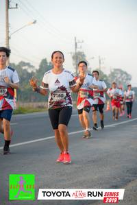 BIB: 7160, 7070, 2019
                            <button type="button" onclick="openModal(6571489)" class="btn btn-primary btn-sm float-right btn-popup" data-toggle="modal" data-target=".modal-high-quality">
                        <i class="fas fa-shopping-cart"></i> Add to Cart
                    </button>
                                            <button type="button" onclick="isThisMe(6571489, true)" class="btn btn-success btn-sm float-right btn-popup btn-isme hidden" data-toggle="tooltip" data-placement="bottom" title="นี่คือรูปของคุณใช่ไหม คลิกที่นี่เพื่อเอาเข้าอัลบั้ม">
                        <i class="fas fa-plus"></i> Add to album
                    </button>
                    <button type="button" onclick="isThisMe(6571489, false)" class="btn btn-warning btn-sm float-right btn-popup btn-isnotme hidden">
                        <i class="fas fa-ban"></i> Remove from album
                    </button>