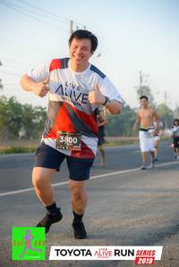 BIB: 3800, 2019
                            <button type="button" onclick="openModal(6573678)" class="btn btn-primary btn-sm float-right btn-popup" data-toggle="modal" data-target=".modal-high-quality">
                        <i class="fas fa-shopping-cart"></i> Add to Cart
                    </button>
                                            <button type="button" onclick="isThisMe(6573678, true)" class="btn btn-success btn-sm float-right btn-popup btn-isme hidden" data-toggle="tooltip" data-placement="bottom" title="นี่คือรูปของคุณใช่ไหม คลิกที่นี่เพื่อเอาเข้าอัลบั้ม">
                        <i class="fas fa-plus"></i> Add to album
                    </button>
                    <button type="button" onclick="isThisMe(6573678, false)" class="btn btn-warning btn-sm float-right btn-popup btn-isnotme hidden">
                        <i class="fas fa-ban"></i> Remove from album
                    </button>