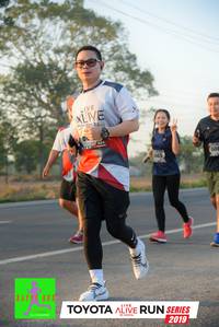 BIB: 063, 2019
                            <button type="button" onclick="openModal(6566313)" class="btn btn-primary btn-sm float-right btn-popup" data-toggle="modal" data-target=".modal-high-quality">
                        <i class="fas fa-shopping-cart"></i> Add to Cart
                    </button>
                                            <button type="button" onclick="isThisMe(6566313, true)" class="btn btn-success btn-sm float-right btn-popup btn-isme hidden" data-toggle="tooltip" data-placement="bottom" title="นี่คือรูปของคุณใช่ไหม คลิกที่นี่เพื่อเอาเข้าอัลบั้ม">
                        <i class="fas fa-plus"></i> Add to album
                    </button>
                    <button type="button" onclick="isThisMe(6566313, false)" class="btn btn-warning btn-sm float-right btn-popup btn-isnotme hidden">
                        <i class="fas fa-ban"></i> Remove from album
                    </button>