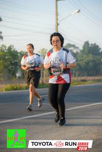 BIB: 6463, 2019
                            <button type="button" onclick="openModal(6567377)" class="btn btn-primary btn-sm float-right btn-popup" data-toggle="modal" data-target=".modal-high-quality">
                        <i class="fas fa-shopping-cart"></i> Add to Cart
                    </button>
                                            <button type="button" onclick="isThisMe(6567377, true)" class="btn btn-success btn-sm float-right btn-popup btn-isme hidden" data-toggle="tooltip" data-placement="bottom" title="นี่คือรูปของคุณใช่ไหม คลิกที่นี่เพื่อเอาเข้าอัลบั้ม">
                        <i class="fas fa-plus"></i> Add to album
                    </button>
                    <button type="button" onclick="isThisMe(6567377, false)" class="btn btn-warning btn-sm float-right btn-popup btn-isnotme hidden">
                        <i class="fas fa-ban"></i> Remove from album
                    </button>