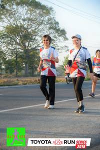 BIB: 7474, 7460, 2019
                            <button type="button" onclick="openModal(6567567)" class="btn btn-primary btn-sm float-right btn-popup" data-toggle="modal" data-target=".modal-high-quality">
                        <i class="fas fa-shopping-cart"></i> Add to Cart
                    </button>
                                            <button type="button" onclick="isThisMe(6567567, true)" class="btn btn-success btn-sm float-right btn-popup btn-isme hidden" data-toggle="tooltip" data-placement="bottom" title="นี่คือรูปของคุณใช่ไหม คลิกที่นี่เพื่อเอาเข้าอัลบั้ม">
                        <i class="fas fa-plus"></i> Add to album
                    </button>
                    <button type="button" onclick="isThisMe(6567567, false)" class="btn btn-warning btn-sm float-right btn-popup btn-isnotme hidden">
                        <i class="fas fa-ban"></i> Remove from album
                    </button>