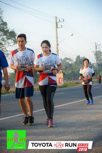 BIB: 968, 367, 4729, 2019
                            <button type="button" onclick="openModal(6568165)" class="btn btn-primary btn-sm float-right btn-popup" data-toggle="modal" data-target=".modal-high-quality">
                        <i class="fas fa-shopping-cart"></i> Add to Cart
                    </button>
                                            <button type="button" onclick="isThisMe(6568165, true)" class="btn btn-success btn-sm float-right btn-popup btn-isme hidden" data-toggle="tooltip" data-placement="bottom" title="นี่คือรูปของคุณใช่ไหม คลิกที่นี่เพื่อเอาเข้าอัลบั้ม">
                        <i class="fas fa-plus"></i> Add to album
                    </button>
                    <button type="button" onclick="isThisMe(6568165, false)" class="btn btn-warning btn-sm float-right btn-popup btn-isnotme hidden">
                        <i class="fas fa-ban"></i> Remove from album
                    </button>