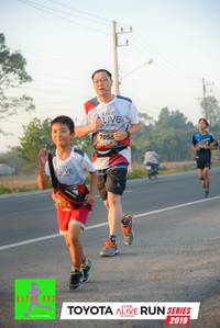 BIB: 7058, 2019
                            <button type="button" onclick="openModal(6566012)" class="btn btn-primary btn-sm float-right btn-popup" data-toggle="modal" data-target=".modal-high-quality">
                        <i class="fas fa-shopping-cart"></i> Add to Cart
                    </button>
                                            <button type="button" onclick="isThisMe(6566012, true)" class="btn btn-success btn-sm float-right btn-popup btn-isme hidden" data-toggle="tooltip" data-placement="bottom" title="นี่คือรูปของคุณใช่ไหม คลิกที่นี่เพื่อเอาเข้าอัลบั้ม">
                        <i class="fas fa-plus"></i> Add to album
                    </button>
                    <button type="button" onclick="isThisMe(6566012, false)" class="btn btn-warning btn-sm float-right btn-popup btn-isnotme hidden">
                        <i class="fas fa-ban"></i> Remove from album
                    </button>