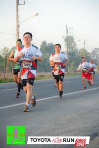 BIB: 412, 7070, 7646, 2019
                            <button type="button" onclick="openModal(6571425)" class="btn btn-primary btn-sm float-right btn-popup" data-toggle="modal" data-target=".modal-high-quality">
                        <i class="fas fa-shopping-cart"></i> Add to Cart
                    </button>
                                            <button type="button" onclick="isThisMe(6571425, true)" class="btn btn-success btn-sm float-right btn-popup btn-isme hidden" data-toggle="tooltip" data-placement="bottom" title="นี่คือรูปของคุณใช่ไหม คลิกที่นี่เพื่อเอาเข้าอัลบั้ม">
                        <i class="fas fa-plus"></i> Add to album
                    </button>
                    <button type="button" onclick="isThisMe(6571425, false)" class="btn btn-warning btn-sm float-right btn-popup btn-isnotme hidden">
                        <i class="fas fa-ban"></i> Remove from album
                    </button>