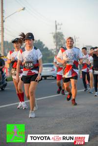 BIB: 7814, 3128, 215, 2019
                            <button type="button" onclick="openModal(6571572)" class="btn btn-primary btn-sm float-right btn-popup" data-toggle="modal" data-target=".modal-high-quality">
                        <i class="fas fa-shopping-cart"></i> Add to Cart
                    </button>
                                            <button type="button" onclick="isThisMe(6571572, true)" class="btn btn-success btn-sm float-right btn-popup btn-isme hidden" data-toggle="tooltip" data-placement="bottom" title="นี่คือรูปของคุณใช่ไหม คลิกที่นี่เพื่อเอาเข้าอัลบั้ม">
                        <i class="fas fa-plus"></i> Add to album
                    </button>
                    <button type="button" onclick="isThisMe(6571572, false)" class="btn btn-warning btn-sm float-right btn-popup btn-isnotme hidden">
                        <i class="fas fa-ban"></i> Remove from album
                    </button>