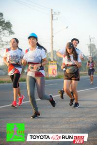 BIB: 6761, 2019
                            <button type="button" onclick="openModal(6573668)" class="btn btn-primary btn-sm float-right btn-popup" data-toggle="modal" data-target=".modal-high-quality">
                        <i class="fas fa-shopping-cart"></i> Add to Cart
                    </button>
                                            <button type="button" onclick="isThisMe(6573668, true)" class="btn btn-success btn-sm float-right btn-popup btn-isme hidden" data-toggle="tooltip" data-placement="bottom" title="นี่คือรูปของคุณใช่ไหม คลิกที่นี่เพื่อเอาเข้าอัลบั้ม">
                        <i class="fas fa-plus"></i> Add to album
                    </button>
                    <button type="button" onclick="isThisMe(6573668, false)" class="btn btn-warning btn-sm float-right btn-popup btn-isnotme hidden">
                        <i class="fas fa-ban"></i> Remove from album
                    </button>