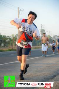 BIB: 3800, 2019
                            <button type="button" onclick="openModal(6573677)" class="btn btn-primary btn-sm float-right btn-popup" data-toggle="modal" data-target=".modal-high-quality">
                        <i class="fas fa-shopping-cart"></i> Add to Cart
                    </button>
                                            <button type="button" onclick="isThisMe(6573677, true)" class="btn btn-success btn-sm float-right btn-popup btn-isme hidden" data-toggle="tooltip" data-placement="bottom" title="นี่คือรูปของคุณใช่ไหม คลิกที่นี่เพื่อเอาเข้าอัลบั้ม">
                        <i class="fas fa-plus"></i> Add to album
                    </button>
                    <button type="button" onclick="isThisMe(6573677, false)" class="btn btn-warning btn-sm float-right btn-popup btn-isnotme hidden">
                        <i class="fas fa-ban"></i> Remove from album
                    </button>