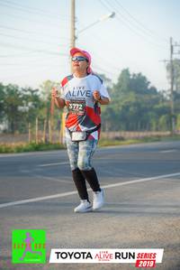 BIB: 3772, 2019
                            <button type="button" onclick="openModal(6568557)" class="btn btn-primary btn-sm float-right btn-popup" data-toggle="modal" data-target=".modal-high-quality">
                        <i class="fas fa-shopping-cart"></i> Add to Cart
                    </button>
                                            <button type="button" onclick="isThisMe(6568557, true)" class="btn btn-success btn-sm float-right btn-popup btn-isme hidden" data-toggle="tooltip" data-placement="bottom" title="นี่คือรูปของคุณใช่ไหม คลิกที่นี่เพื่อเอาเข้าอัลบั้ม">
                        <i class="fas fa-plus"></i> Add to album
                    </button>
                    <button type="button" onclick="isThisMe(6568557, false)" class="btn btn-warning btn-sm float-right btn-popup btn-isnotme hidden">
                        <i class="fas fa-ban"></i> Remove from album
                    </button>