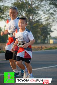 BIB: 605, 6048, 2019
                            <button type="button" onclick="openModal(6573105)" class="btn btn-primary btn-sm float-right btn-popup" data-toggle="modal" data-target=".modal-high-quality">
                        <i class="fas fa-shopping-cart"></i> Add to Cart
                    </button>
                                            <button type="button" onclick="isThisMe(6573105, true)" class="btn btn-success btn-sm float-right btn-popup btn-isme hidden" data-toggle="tooltip" data-placement="bottom" title="นี่คือรูปของคุณใช่ไหม คลิกที่นี่เพื่อเอาเข้าอัลบั้ม">
                        <i class="fas fa-plus"></i> Add to album
                    </button>
                    <button type="button" onclick="isThisMe(6573105, false)" class="btn btn-warning btn-sm float-right btn-popup btn-isnotme hidden">
                        <i class="fas fa-ban"></i> Remove from album
                    </button>