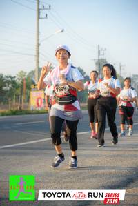 BIB: 7899, 2019
                            <button type="button" onclick="openModal(6566739)" class="btn btn-primary btn-sm float-right btn-popup" data-toggle="modal" data-target=".modal-high-quality">
                        <i class="fas fa-shopping-cart"></i> Add to Cart
                    </button>
                                            <button type="button" onclick="isThisMe(6566739, true)" class="btn btn-success btn-sm float-right btn-popup btn-isme hidden" data-toggle="tooltip" data-placement="bottom" title="นี่คือรูปของคุณใช่ไหม คลิกที่นี่เพื่อเอาเข้าอัลบั้ม">
                        <i class="fas fa-plus"></i> Add to album
                    </button>
                    <button type="button" onclick="isThisMe(6566739, false)" class="btn btn-warning btn-sm float-right btn-popup btn-isnotme hidden">
                        <i class="fas fa-ban"></i> Remove from album
                    </button>