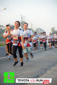 BIB: 6731, 6740, 7755, 2019
                            <button type="button" onclick="openModal(6571503)" class="btn btn-primary btn-sm float-right btn-popup" data-toggle="modal" data-target=".modal-high-quality">
                        <i class="fas fa-shopping-cart"></i> Add to Cart
                    </button>
                                            <button type="button" onclick="isThisMe(6571503, true)" class="btn btn-success btn-sm float-right btn-popup btn-isme hidden" data-toggle="tooltip" data-placement="bottom" title="นี่คือรูปของคุณใช่ไหม คลิกที่นี่เพื่อเอาเข้าอัลบั้ม">
                        <i class="fas fa-plus"></i> Add to album
                    </button>
                    <button type="button" onclick="isThisMe(6571503, false)" class="btn btn-warning btn-sm float-right btn-popup btn-isnotme hidden">
                        <i class="fas fa-ban"></i> Remove from album
                    </button>