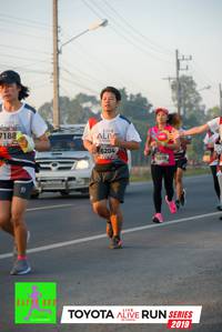 BIB: 6204, 7879, 2019
                            <button type="button" onclick="openModal(6571705)" class="btn btn-primary btn-sm float-right btn-popup" data-toggle="modal" data-target=".modal-high-quality">
                        <i class="fas fa-shopping-cart"></i> Add to Cart
                    </button>
                                            <button type="button" onclick="isThisMe(6571705, true)" class="btn btn-success btn-sm float-right btn-popup btn-isme hidden" data-toggle="tooltip" data-placement="bottom" title="นี่คือรูปของคุณใช่ไหม คลิกที่นี่เพื่อเอาเข้าอัลบั้ม">
                        <i class="fas fa-plus"></i> Add to album
                    </button>
                    <button type="button" onclick="isThisMe(6571705, false)" class="btn btn-warning btn-sm float-right btn-popup btn-isnotme hidden">
                        <i class="fas fa-ban"></i> Remove from album
                    </button>