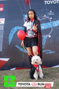 BIB: 6106, 2019
                            <button type="button" onclick="openModal(6567162)" class="btn btn-primary btn-sm float-right btn-popup" data-toggle="modal" data-target=".modal-high-quality">
                        <i class="fas fa-shopping-cart"></i> Add to Cart
                    </button>
                                            <button type="button" onclick="isThisMe(6567162, true)" class="btn btn-success btn-sm float-right btn-popup btn-isme hidden" data-toggle="tooltip" data-placement="bottom" title="นี่คือรูปของคุณใช่ไหม คลิกที่นี่เพื่อเอาเข้าอัลบั้ม">
                        <i class="fas fa-plus"></i> Add to album
                    </button>
                    <button type="button" onclick="isThisMe(6567162, false)" class="btn btn-warning btn-sm float-right btn-popup btn-isnotme hidden">
                        <i class="fas fa-ban"></i> Remove from album
                    </button>