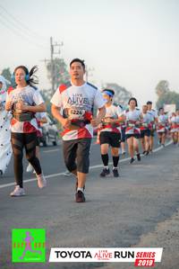 BIB: 6224, 2019
                            <button type="button" onclick="openModal(6565926)" class="btn btn-primary btn-sm float-right btn-popup" data-toggle="modal" data-target=".modal-high-quality">
                        <i class="fas fa-shopping-cart"></i> Add to Cart
                    </button>
                                            <button type="button" onclick="isThisMe(6565926, true)" class="btn btn-success btn-sm float-right btn-popup btn-isme hidden" data-toggle="tooltip" data-placement="bottom" title="นี่คือรูปของคุณใช่ไหม คลิกที่นี่เพื่อเอาเข้าอัลบั้ม">
                        <i class="fas fa-plus"></i> Add to album
                    </button>
                    <button type="button" onclick="isThisMe(6565926, false)" class="btn btn-warning btn-sm float-right btn-popup btn-isnotme hidden">
                        <i class="fas fa-ban"></i> Remove from album
                    </button>