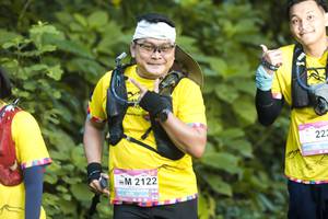 BIB: 222, 2122
                            <button type="button" onclick="openModal(13316311)" class="btn btn-primary btn-sm float-right btn-popup" data-toggle="modal" data-target=".modal-high-quality">
                        <i class="fas fa-shopping-cart"></i> Add to Cart
                    </button>
                                            <button type="button" onclick="isThisMe(13316311, true)" class="btn btn-success btn-sm float-right btn-popup btn-isme hidden" data-toggle="tooltip" data-placement="bottom" title="นี่คือรูปของคุณใช่ไหม คลิกที่นี่เพื่อเอาเข้าอัลบั้ม">
                        <i class="fas fa-plus"></i> Add to album
                    </button>
                    <button type="button" onclick="isThisMe(13316311, false)" class="btn btn-warning btn-sm float-right btn-popup btn-isnotme hidden">
                        <i class="fas fa-ban"></i> Remove from album
                    </button>