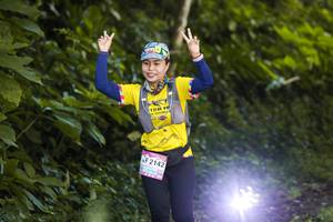 BIB: 2142
                            <button type="button" onclick="openModal(13316109)" class="btn btn-primary btn-sm float-right btn-popup" data-toggle="modal" data-target=".modal-high-quality">
                        <i class="fas fa-shopping-cart"></i> Add to Cart
                    </button>
                                            <button type="button" onclick="isThisMe(13316109, true)" class="btn btn-success btn-sm float-right btn-popup btn-isme hidden" data-toggle="tooltip" data-placement="bottom" title="นี่คือรูปของคุณใช่ไหม คลิกที่นี่เพื่อเอาเข้าอัลบั้ม">
                        <i class="fas fa-plus"></i> Add to album
                    </button>
                    <button type="button" onclick="isThisMe(13316109, false)" class="btn btn-warning btn-sm float-right btn-popup btn-isnotme hidden">
                        <i class="fas fa-ban"></i> Remove from album
                    </button>