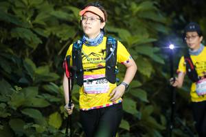 BIB: 2085
                            <button type="button" onclick="openModal(13315981)" class="btn btn-primary btn-sm float-right btn-popup" data-toggle="modal" data-target=".modal-high-quality">
                        <i class="fas fa-shopping-cart"></i> Add to Cart
                    </button>
                                            <button type="button" onclick="isThisMe(13315981, true)" class="btn btn-success btn-sm float-right btn-popup btn-isme hidden" data-toggle="tooltip" data-placement="bottom" title="นี่คือรูปของคุณใช่ไหม คลิกที่นี่เพื่อเอาเข้าอัลบั้ม">
                        <i class="fas fa-plus"></i> Add to album
                    </button>
                    <button type="button" onclick="isThisMe(13315981, false)" class="btn btn-warning btn-sm float-right btn-popup btn-isnotme hidden">
                        <i class="fas fa-ban"></i> Remove from album
                    </button>