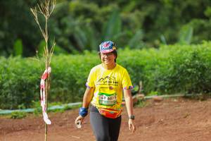 BIB: 100, 8075
                            <button type="button" onclick="openModal(13322333)" class="btn btn-primary btn-sm float-right btn-popup" data-toggle="modal" data-target=".modal-high-quality">
                        <i class="fas fa-shopping-cart"></i> Add to Cart
                    </button>
                                            <button type="button" onclick="isThisMe(13322333, true)" class="btn btn-success btn-sm float-right btn-popup btn-isme hidden" data-toggle="tooltip" data-placement="bottom" title="นี่คือรูปของคุณใช่ไหม คลิกที่นี่เพื่อเอาเข้าอัลบั้ม">
                        <i class="fas fa-plus"></i> Add to album
                    </button>
                    <button type="button" onclick="isThisMe(13322333, false)" class="btn btn-warning btn-sm float-right btn-popup btn-isnotme hidden">
                        <i class="fas fa-ban"></i> Remove from album
                    </button>