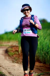 BIB: 220
                            <button type="button" onclick="openModal(13296808)" class="btn btn-primary btn-sm float-right btn-popup" data-toggle="modal" data-target=".modal-high-quality">
                        <i class="fas fa-shopping-cart"></i> Add to Cart
                    </button>
                                            <button type="button" onclick="isThisMe(13296808, true)" class="btn btn-success btn-sm float-right btn-popup btn-isme hidden" data-toggle="tooltip" data-placement="bottom" title="นี่คือรูปของคุณใช่ไหม คลิกที่นี่เพื่อเอาเข้าอัลบั้ม">
                        <i class="fas fa-plus"></i> Add to album
                    </button>
                    <button type="button" onclick="isThisMe(13296808, false)" class="btn btn-warning btn-sm float-right btn-popup btn-isnotme hidden">
                        <i class="fas fa-ban"></i> Remove from album
                    </button>