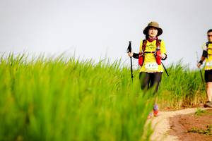 BIB: 4010
                            <button type="button" onclick="openModal(13308047)" class="btn btn-primary btn-sm float-right btn-popup" data-toggle="modal" data-target=".modal-high-quality">
                        <i class="fas fa-shopping-cart"></i> Add to Cart
                    </button>
                                            <button type="button" onclick="isThisMe(13308047, true)" class="btn btn-success btn-sm float-right btn-popup btn-isme hidden" data-toggle="tooltip" data-placement="bottom" title="นี่คือรูปของคุณใช่ไหม คลิกที่นี่เพื่อเอาเข้าอัลบั้ม">
                        <i class="fas fa-plus"></i> Add to album
                    </button>
                    <button type="button" onclick="isThisMe(13308047, false)" class="btn btn-warning btn-sm float-right btn-popup btn-isnotme hidden">
                        <i class="fas fa-ban"></i> Remove from album
                    </button>