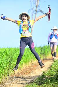 BIB: 4139
                            <button type="button" onclick="openModal(13245780)" class="btn btn-primary btn-sm float-right btn-popup" data-toggle="modal" data-target=".modal-high-quality">
                        <i class="fas fa-shopping-cart"></i> Add to Cart
                    </button>
                                            <button type="button" onclick="isThisMe(13245780, true)" class="btn btn-success btn-sm float-right btn-popup btn-isme hidden" data-toggle="tooltip" data-placement="bottom" title="นี่คือรูปของคุณใช่ไหม คลิกที่นี่เพื่อเอาเข้าอัลบั้ม">
                        <i class="fas fa-plus"></i> Add to album
                    </button>
                    <button type="button" onclick="isThisMe(13245780, false)" class="btn btn-warning btn-sm float-right btn-popup btn-isnotme hidden">
                        <i class="fas fa-ban"></i> Remove from album
                    </button>