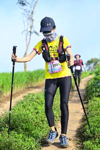 BIB: 2084
                            <button type="button" onclick="openModal(13247968)" class="btn btn-primary btn-sm float-right btn-popup" data-toggle="modal" data-target=".modal-high-quality">
                        <i class="fas fa-shopping-cart"></i> Add to Cart
                    </button>
                                            <button type="button" onclick="isThisMe(13247968, true)" class="btn btn-success btn-sm float-right btn-popup btn-isme hidden" data-toggle="tooltip" data-placement="bottom" title="นี่คือรูปของคุณใช่ไหม คลิกที่นี่เพื่อเอาเข้าอัลบั้ม">
                        <i class="fas fa-plus"></i> Add to album
                    </button>
                    <button type="button" onclick="isThisMe(13247968, false)" class="btn btn-warning btn-sm float-right btn-popup btn-isnotme hidden">
                        <i class="fas fa-ban"></i> Remove from album
                    </button>