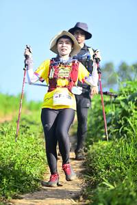 BIB: 128
                            <button type="button" onclick="openModal(13245752)" class="btn btn-primary btn-sm float-right btn-popup" data-toggle="modal" data-target=".modal-high-quality">
                        <i class="fas fa-shopping-cart"></i> Add to Cart
                    </button>
                                            <button type="button" onclick="isThisMe(13245752, true)" class="btn btn-success btn-sm float-right btn-popup btn-isme hidden" data-toggle="tooltip" data-placement="bottom" title="นี่คือรูปของคุณใช่ไหม คลิกที่นี่เพื่อเอาเข้าอัลบั้ม">
                        <i class="fas fa-plus"></i> Add to album
                    </button>
                    <button type="button" onclick="isThisMe(13245752, false)" class="btn btn-warning btn-sm float-right btn-popup btn-isnotme hidden">
                        <i class="fas fa-ban"></i> Remove from album
                    </button>