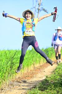 BIB: 413
                            <button type="button" onclick="openModal(13245775)" class="btn btn-primary btn-sm float-right btn-popup" data-toggle="modal" data-target=".modal-high-quality">
                        <i class="fas fa-shopping-cart"></i> Add to Cart
                    </button>
                                            <button type="button" onclick="isThisMe(13245775, true)" class="btn btn-success btn-sm float-right btn-popup btn-isme hidden" data-toggle="tooltip" data-placement="bottom" title="นี่คือรูปของคุณใช่ไหม คลิกที่นี่เพื่อเอาเข้าอัลบั้ม">
                        <i class="fas fa-plus"></i> Add to album
                    </button>
                    <button type="button" onclick="isThisMe(13245775, false)" class="btn btn-warning btn-sm float-right btn-popup btn-isnotme hidden">
                        <i class="fas fa-ban"></i> Remove from album
                    </button>