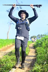 BIB: 4038
                            <button type="button" onclick="openModal(13245756)" class="btn btn-primary btn-sm float-right btn-popup" data-toggle="modal" data-target=".modal-high-quality">
                        <i class="fas fa-shopping-cart"></i> Add to Cart
                    </button>
                                            <button type="button" onclick="isThisMe(13245756, true)" class="btn btn-success btn-sm float-right btn-popup btn-isme hidden" data-toggle="tooltip" data-placement="bottom" title="นี่คือรูปของคุณใช่ไหม คลิกที่นี่เพื่อเอาเข้าอัลบั้ม">
                        <i class="fas fa-plus"></i> Add to album
                    </button>
                    <button type="button" onclick="isThisMe(13245756, false)" class="btn btn-warning btn-sm float-right btn-popup btn-isnotme hidden">
                        <i class="fas fa-ban"></i> Remove from album
                    </button>