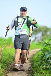 BIB: 632
                            <button type="button" onclick="openModal(13244563)" class="btn btn-primary btn-sm float-right btn-popup" data-toggle="modal" data-target=".modal-high-quality">
                        <i class="fas fa-shopping-cart"></i> Add to Cart
                    </button>
                                            <button type="button" onclick="isThisMe(13244563, true)" class="btn btn-success btn-sm float-right btn-popup btn-isme hidden" data-toggle="tooltip" data-placement="bottom" title="นี่คือรูปของคุณใช่ไหม คลิกที่นี่เพื่อเอาเข้าอัลบั้ม">
                        <i class="fas fa-plus"></i> Add to album
                    </button>
                    <button type="button" onclick="isThisMe(13244563, false)" class="btn btn-warning btn-sm float-right btn-popup btn-isnotme hidden">
                        <i class="fas fa-ban"></i> Remove from album
                    </button>