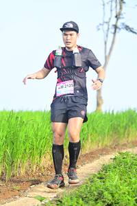 BIB: 2125
                            <button type="button" onclick="openModal(13244322)" class="btn btn-primary btn-sm float-right btn-popup" data-toggle="modal" data-target=".modal-high-quality">
                        <i class="fas fa-shopping-cart"></i> Add to Cart
                    </button>
                                            <button type="button" onclick="isThisMe(13244322, true)" class="btn btn-success btn-sm float-right btn-popup btn-isme hidden" data-toggle="tooltip" data-placement="bottom" title="นี่คือรูปของคุณใช่ไหม คลิกที่นี่เพื่อเอาเข้าอัลบั้ม">
                        <i class="fas fa-plus"></i> Add to album
                    </button>
                    <button type="button" onclick="isThisMe(13244322, false)" class="btn btn-warning btn-sm float-right btn-popup btn-isnotme hidden">
                        <i class="fas fa-ban"></i> Remove from album
                    </button>