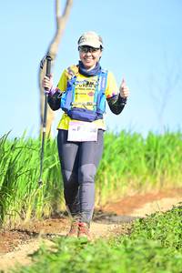 BIB: 256
                            <button type="button" onclick="openModal(13246056)" class="btn btn-primary btn-sm float-right btn-popup" data-toggle="modal" data-target=".modal-high-quality">
                        <i class="fas fa-shopping-cart"></i> Add to Cart
                    </button>
                                            <button type="button" onclick="isThisMe(13246056, true)" class="btn btn-success btn-sm float-right btn-popup btn-isme hidden" data-toggle="tooltip" data-placement="bottom" title="นี่คือรูปของคุณใช่ไหม คลิกที่นี่เพื่อเอาเข้าอัลบั้ม">
                        <i class="fas fa-plus"></i> Add to album
                    </button>
                    <button type="button" onclick="isThisMe(13246056, false)" class="btn btn-warning btn-sm float-right btn-popup btn-isnotme hidden">
                        <i class="fas fa-ban"></i> Remove from album
                    </button>