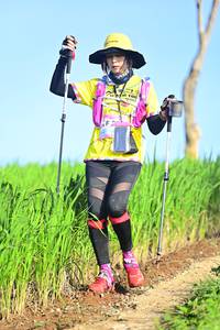 BIB: 100
                            <button type="button" onclick="openModal(13245542)" class="btn btn-primary btn-sm float-right btn-popup" data-toggle="modal" data-target=".modal-high-quality">
                        <i class="fas fa-shopping-cart"></i> Add to Cart
                    </button>
                                            <button type="button" onclick="isThisMe(13245542, true)" class="btn btn-success btn-sm float-right btn-popup btn-isme hidden" data-toggle="tooltip" data-placement="bottom" title="นี่คือรูปของคุณใช่ไหม คลิกที่นี่เพื่อเอาเข้าอัลบั้ม">
                        <i class="fas fa-plus"></i> Add to album
                    </button>
                    <button type="button" onclick="isThisMe(13245542, false)" class="btn btn-warning btn-sm float-right btn-popup btn-isnotme hidden">
                        <i class="fas fa-ban"></i> Remove from album
                    </button>