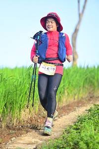 BIB: 4115
                            <button type="button" onclick="openModal(13244902)" class="btn btn-primary btn-sm float-right btn-popup" data-toggle="modal" data-target=".modal-high-quality">
                        <i class="fas fa-shopping-cart"></i> Add to Cart
                    </button>
                                            <button type="button" onclick="isThisMe(13244902, true)" class="btn btn-success btn-sm float-right btn-popup btn-isme hidden" data-toggle="tooltip" data-placement="bottom" title="นี่คือรูปของคุณใช่ไหม คลิกที่นี่เพื่อเอาเข้าอัลบั้ม">
                        <i class="fas fa-plus"></i> Add to album
                    </button>
                    <button type="button" onclick="isThisMe(13244902, false)" class="btn btn-warning btn-sm float-right btn-popup btn-isnotme hidden">
                        <i class="fas fa-ban"></i> Remove from album
                    </button>