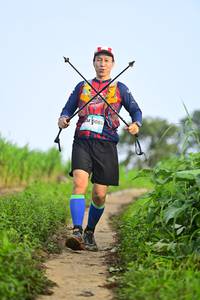 BIB: 5088
                            <button type="button" onclick="openModal(13239554)" class="btn btn-primary btn-sm float-right btn-popup" data-toggle="modal" data-target=".modal-high-quality">
                        <i class="fas fa-shopping-cart"></i> Add to Cart
                    </button>
                                            <button type="button" onclick="isThisMe(13239554, true)" class="btn btn-success btn-sm float-right btn-popup btn-isme hidden" data-toggle="tooltip" data-placement="bottom" title="นี่คือรูปของคุณใช่ไหม คลิกที่นี่เพื่อเอาเข้าอัลบั้ม">
                        <i class="fas fa-plus"></i> Add to album
                    </button>
                    <button type="button" onclick="isThisMe(13239554, false)" class="btn btn-warning btn-sm float-right btn-popup btn-isnotme hidden">
                        <i class="fas fa-ban"></i> Remove from album
                    </button>