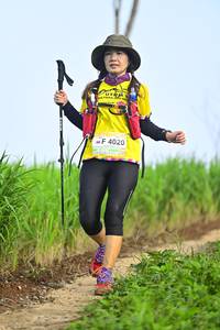 BIB: 4020
                            <button type="button" onclick="openModal(13240535)" class="btn btn-primary btn-sm float-right btn-popup" data-toggle="modal" data-target=".modal-high-quality">
                        <i class="fas fa-shopping-cart"></i> Add to Cart
                    </button>
                                            <button type="button" onclick="isThisMe(13240535, true)" class="btn btn-success btn-sm float-right btn-popup btn-isme hidden" data-toggle="tooltip" data-placement="bottom" title="นี่คือรูปของคุณใช่ไหม คลิกที่นี่เพื่อเอาเข้าอัลบั้ม">
                        <i class="fas fa-plus"></i> Add to album
                    </button>
                    <button type="button" onclick="isThisMe(13240535, false)" class="btn btn-warning btn-sm float-right btn-popup btn-isnotme hidden">
                        <i class="fas fa-ban"></i> Remove from album
                    </button>