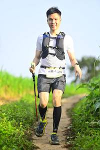 BIB: 4023
                            <button type="button" onclick="openModal(13240026)" class="btn btn-primary btn-sm float-right btn-popup" data-toggle="modal" data-target=".modal-high-quality">
                        <i class="fas fa-shopping-cart"></i> Add to Cart
                    </button>
                                            <button type="button" onclick="isThisMe(13240026, true)" class="btn btn-success btn-sm float-right btn-popup btn-isme hidden" data-toggle="tooltip" data-placement="bottom" title="นี่คือรูปของคุณใช่ไหม คลิกที่นี่เพื่อเอาเข้าอัลบั้ม">
                        <i class="fas fa-plus"></i> Add to album
                    </button>
                    <button type="button" onclick="isThisMe(13240026, false)" class="btn btn-warning btn-sm float-right btn-popup btn-isnotme hidden">
                        <i class="fas fa-ban"></i> Remove from album
                    </button>