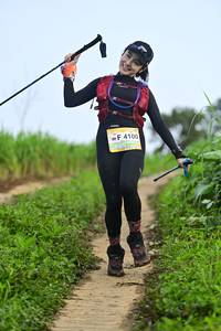 BIB: 4100
                            <button type="button" onclick="openModal(13240243)" class="btn btn-primary btn-sm float-right btn-popup" data-toggle="modal" data-target=".modal-high-quality">
                        <i class="fas fa-shopping-cart"></i> Add to Cart
                    </button>
                                            <button type="button" onclick="isThisMe(13240243, true)" class="btn btn-success btn-sm float-right btn-popup btn-isme hidden" data-toggle="tooltip" data-placement="bottom" title="นี่คือรูปของคุณใช่ไหม คลิกที่นี่เพื่อเอาเข้าอัลบั้ม">
                        <i class="fas fa-plus"></i> Add to album
                    </button>
                    <button type="button" onclick="isThisMe(13240243, false)" class="btn btn-warning btn-sm float-right btn-popup btn-isnotme hidden">
                        <i class="fas fa-ban"></i> Remove from album
                    </button>