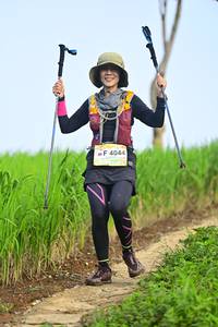 BIB: 4044
                            <button type="button" onclick="openModal(13240608)" class="btn btn-primary btn-sm float-right btn-popup" data-toggle="modal" data-target=".modal-high-quality">
                        <i class="fas fa-shopping-cart"></i> Add to Cart
                    </button>
                                            <button type="button" onclick="isThisMe(13240608, true)" class="btn btn-success btn-sm float-right btn-popup btn-isme hidden" data-toggle="tooltip" data-placement="bottom" title="นี่คือรูปของคุณใช่ไหม คลิกที่นี่เพื่อเอาเข้าอัลบั้ม">
                        <i class="fas fa-plus"></i> Add to album
                    </button>
                    <button type="button" onclick="isThisMe(13240608, false)" class="btn btn-warning btn-sm float-right btn-popup btn-isnotme hidden">
                        <i class="fas fa-ban"></i> Remove from album
                    </button>