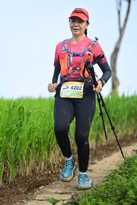 BIB: 4202
                            <button type="button" onclick="openModal(13240331)" class="btn btn-primary btn-sm float-right btn-popup" data-toggle="modal" data-target=".modal-high-quality">
                        <i class="fas fa-shopping-cart"></i> Add to Cart
                    </button>
                                            <button type="button" onclick="isThisMe(13240331, true)" class="btn btn-success btn-sm float-right btn-popup btn-isme hidden" data-toggle="tooltip" data-placement="bottom" title="นี่คือรูปของคุณใช่ไหม คลิกที่นี่เพื่อเอาเข้าอัลบั้ม">
                        <i class="fas fa-plus"></i> Add to album
                    </button>
                    <button type="button" onclick="isThisMe(13240331, false)" class="btn btn-warning btn-sm float-right btn-popup btn-isnotme hidden">
                        <i class="fas fa-ban"></i> Remove from album
                    </button>