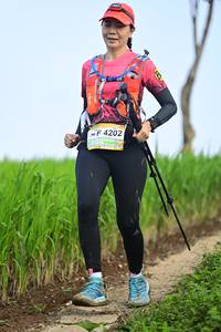 BIB: 4202
                            <button type="button" onclick="openModal(13240333)" class="btn btn-primary btn-sm float-right btn-popup" data-toggle="modal" data-target=".modal-high-quality">
                        <i class="fas fa-shopping-cart"></i> Add to Cart
                    </button>
                                            <button type="button" onclick="isThisMe(13240333, true)" class="btn btn-success btn-sm float-right btn-popup btn-isme hidden" data-toggle="tooltip" data-placement="bottom" title="นี่คือรูปของคุณใช่ไหม คลิกที่นี่เพื่อเอาเข้าอัลบั้ม">
                        <i class="fas fa-plus"></i> Add to album
                    </button>
                    <button type="button" onclick="isThisMe(13240333, false)" class="btn btn-warning btn-sm float-right btn-popup btn-isnotme hidden">
                        <i class="fas fa-ban"></i> Remove from album
                    </button>