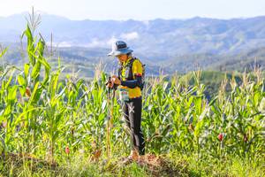 BIB: 035
                            <button type="button" onclick="openModal(13276985)" class="btn btn-primary btn-sm float-right btn-popup" data-toggle="modal" data-target=".modal-high-quality">
                        <i class="fas fa-shopping-cart"></i> Add to Cart
                    </button>
                                            <button type="button" onclick="isThisMe(13276985, true)" class="btn btn-success btn-sm float-right btn-popup btn-isme hidden" data-toggle="tooltip" data-placement="bottom" title="นี่คือรูปของคุณใช่ไหม คลิกที่นี่เพื่อเอาเข้าอัลบั้ม">
                        <i class="fas fa-plus"></i> Add to album
                    </button>
                    <button type="button" onclick="isThisMe(13276985, false)" class="btn btn-warning btn-sm float-right btn-popup btn-isnotme hidden">
                        <i class="fas fa-ban"></i> Remove from album
                    </button>