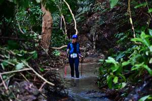 BIB: 16010
                            <button type="button" onclick="openModal(13244521)" class="btn btn-primary btn-sm float-right btn-popup" data-toggle="modal" data-target=".modal-high-quality">
                        <i class="fas fa-shopping-cart"></i> Add to Cart
                    </button>
                                            <button type="button" onclick="isThisMe(13244521, true)" class="btn btn-success btn-sm float-right btn-popup btn-isme hidden" data-toggle="tooltip" data-placement="bottom" title="นี่คือรูปของคุณใช่ไหม คลิกที่นี่เพื่อเอาเข้าอัลบั้ม">
                        <i class="fas fa-plus"></i> Add to album
                    </button>
                    <button type="button" onclick="isThisMe(13244521, false)" class="btn btn-warning btn-sm float-right btn-popup btn-isnotme hidden">
                        <i class="fas fa-ban"></i> Remove from album
                    </button>