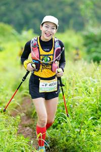 BIB: 4034
                            <button type="button" onclick="openModal(13279038)" class="btn btn-primary btn-sm float-right btn-popup" data-toggle="modal" data-target=".modal-high-quality">
                        <i class="fas fa-shopping-cart"></i> Add to Cart
                    </button>
                                            <button type="button" onclick="isThisMe(13279038, true)" class="btn btn-success btn-sm float-right btn-popup btn-isme hidden" data-toggle="tooltip" data-placement="bottom" title="นี่คือรูปของคุณใช่ไหม คลิกที่นี่เพื่อเอาเข้าอัลบั้ม">
                        <i class="fas fa-plus"></i> Add to album
                    </button>
                    <button type="button" onclick="isThisMe(13279038, false)" class="btn btn-warning btn-sm float-right btn-popup btn-isnotme hidden">
                        <i class="fas fa-ban"></i> Remove from album
                    </button>