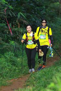 BIB: 100, 8025, 8021
                            <button type="button" onclick="openModal(13212847)" class="btn btn-primary btn-sm float-right btn-popup" data-toggle="modal" data-target=".modal-high-quality">
                        <i class="fas fa-shopping-cart"></i> Add to Cart
                    </button>
                                            <button type="button" onclick="isThisMe(13212847, true)" class="btn btn-success btn-sm float-right btn-popup btn-isme hidden" data-toggle="tooltip" data-placement="bottom" title="นี่คือรูปของคุณใช่ไหม คลิกที่นี่เพื่อเอาเข้าอัลบั้ม">
                        <i class="fas fa-plus"></i> Add to album
                    </button>
                    <button type="button" onclick="isThisMe(13212847, false)" class="btn btn-warning btn-sm float-right btn-popup btn-isnotme hidden">
                        <i class="fas fa-ban"></i> Remove from album
                    </button>